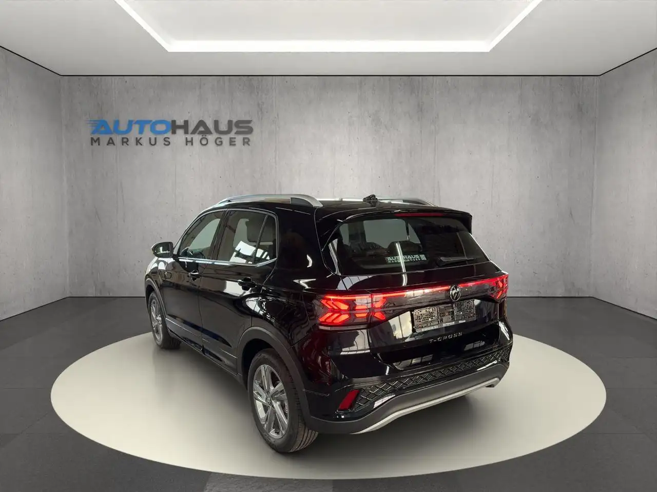 Volkswagen T-Cross 1.0 TSI R-LINE MATRIX-LED+ACC+KAMERA+NAVI+5 J. GAR — معرض صور السيارة 3