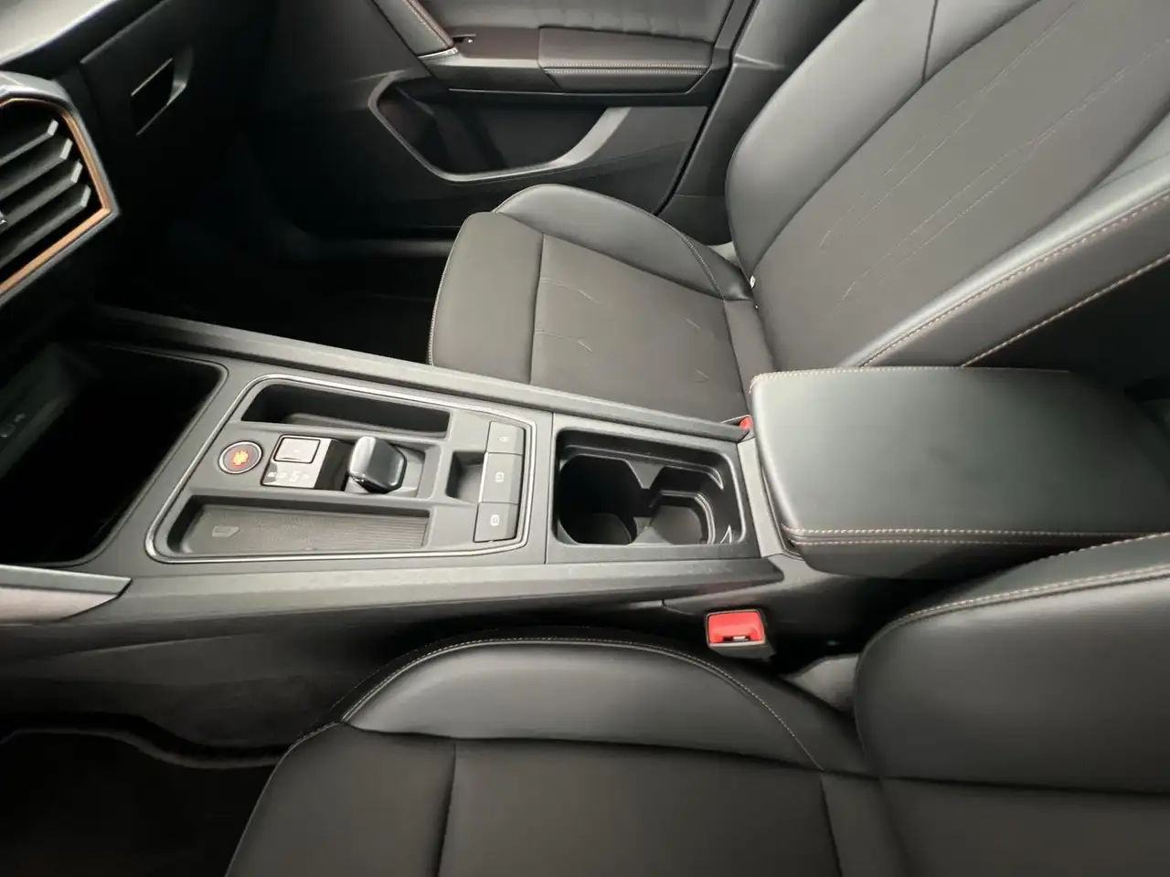 CUPRA Formentor 4Drive 2.0 TSI*Full-Link*RFK*LKH*uvm — Galería del vehículo 18