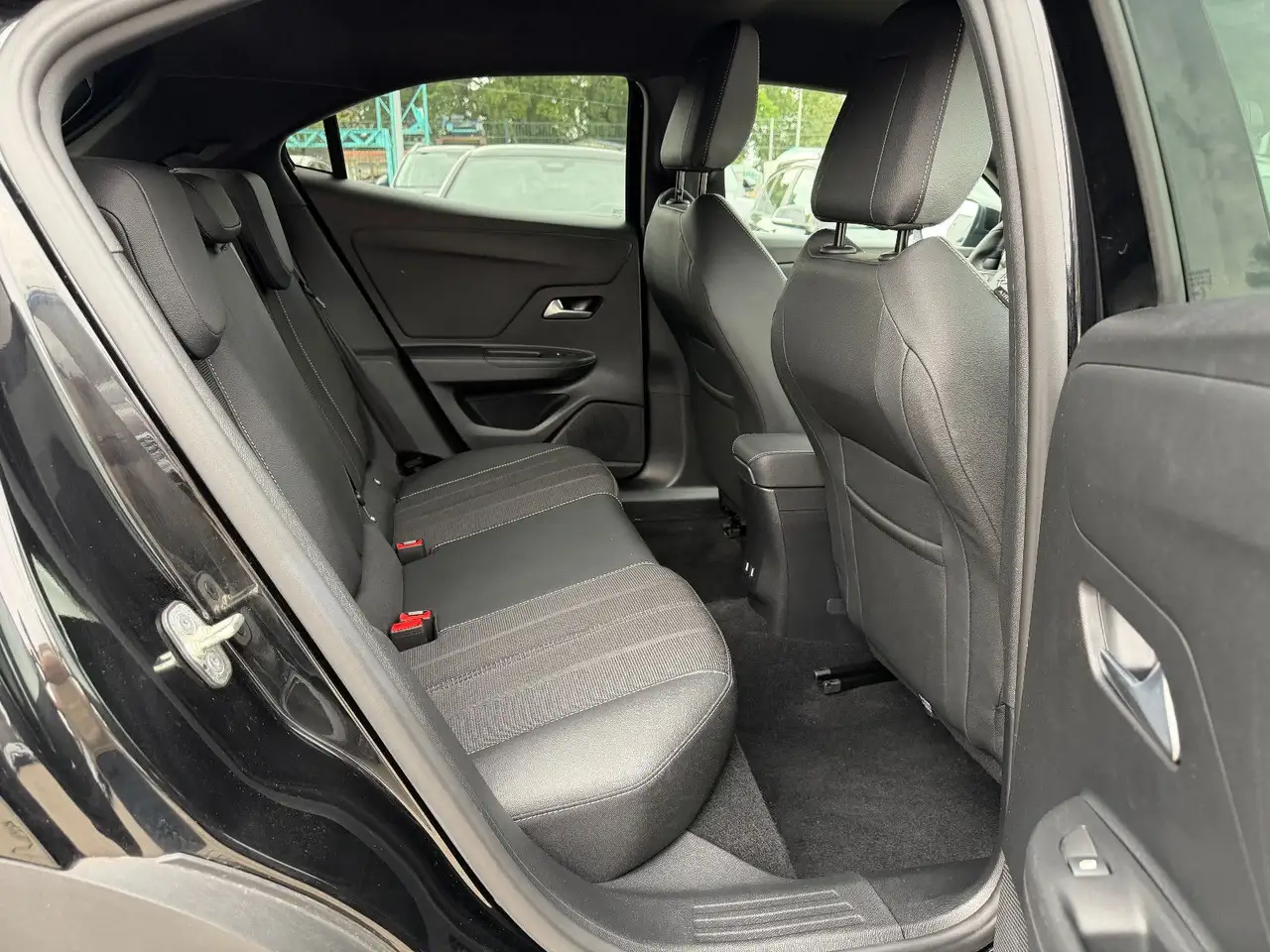 Opel Mokka GS Aut. LED Kamera PDC SHZ Assi. 1.H — Galerie du véhicule 12