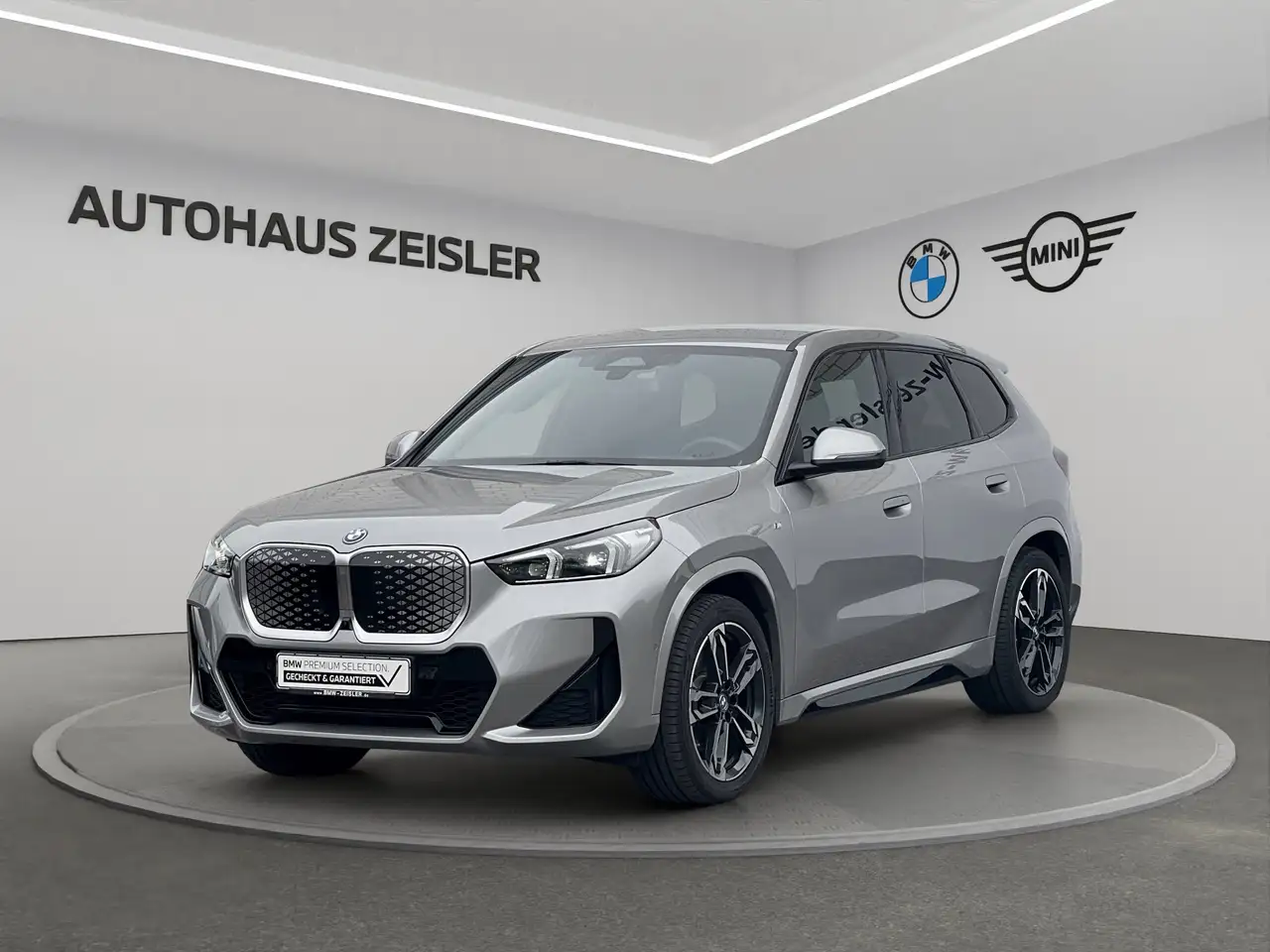 BMW iX1 xDrive30 °17tkm° M SPORTPAKET Head-Up AHK 360°Kame — Waiblingen-Eisental