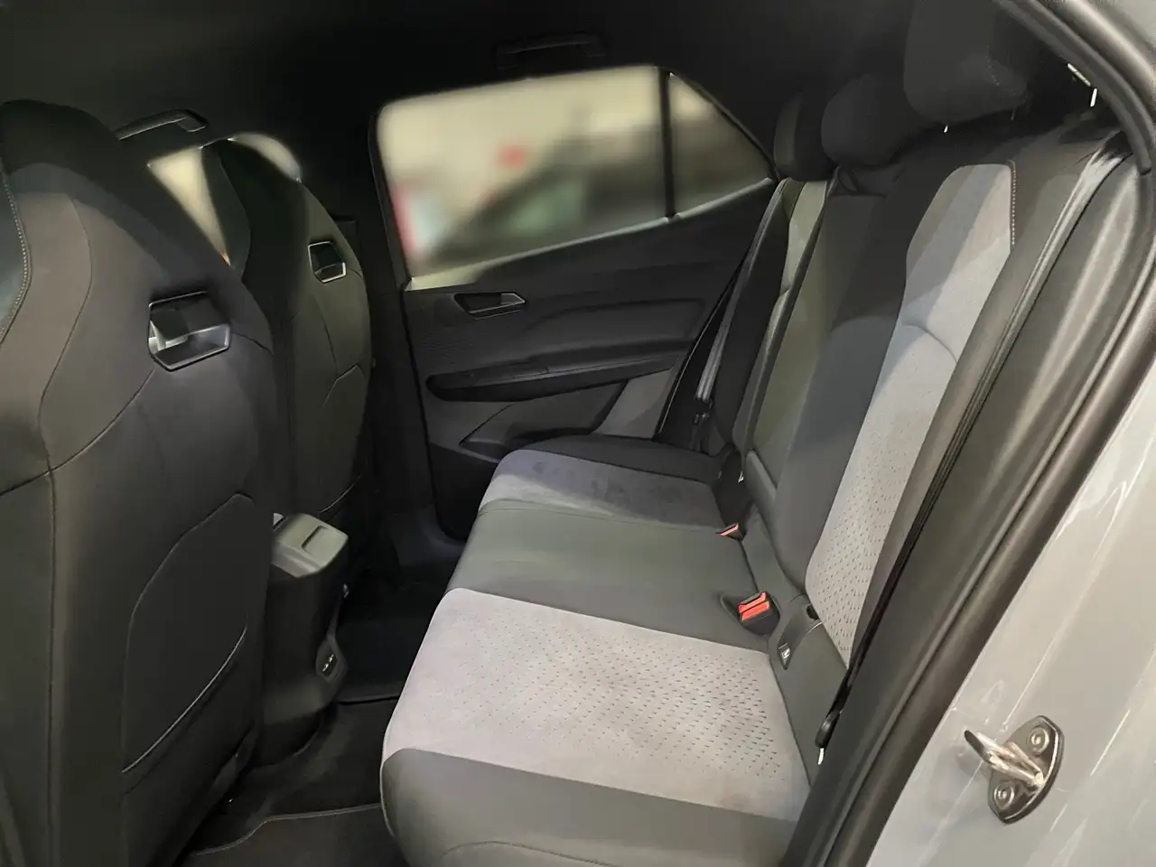 CUPRA Born Edition Dynamic *LED*KAMERA*NAVI*SITZHZG* — Galería del vehículo 14