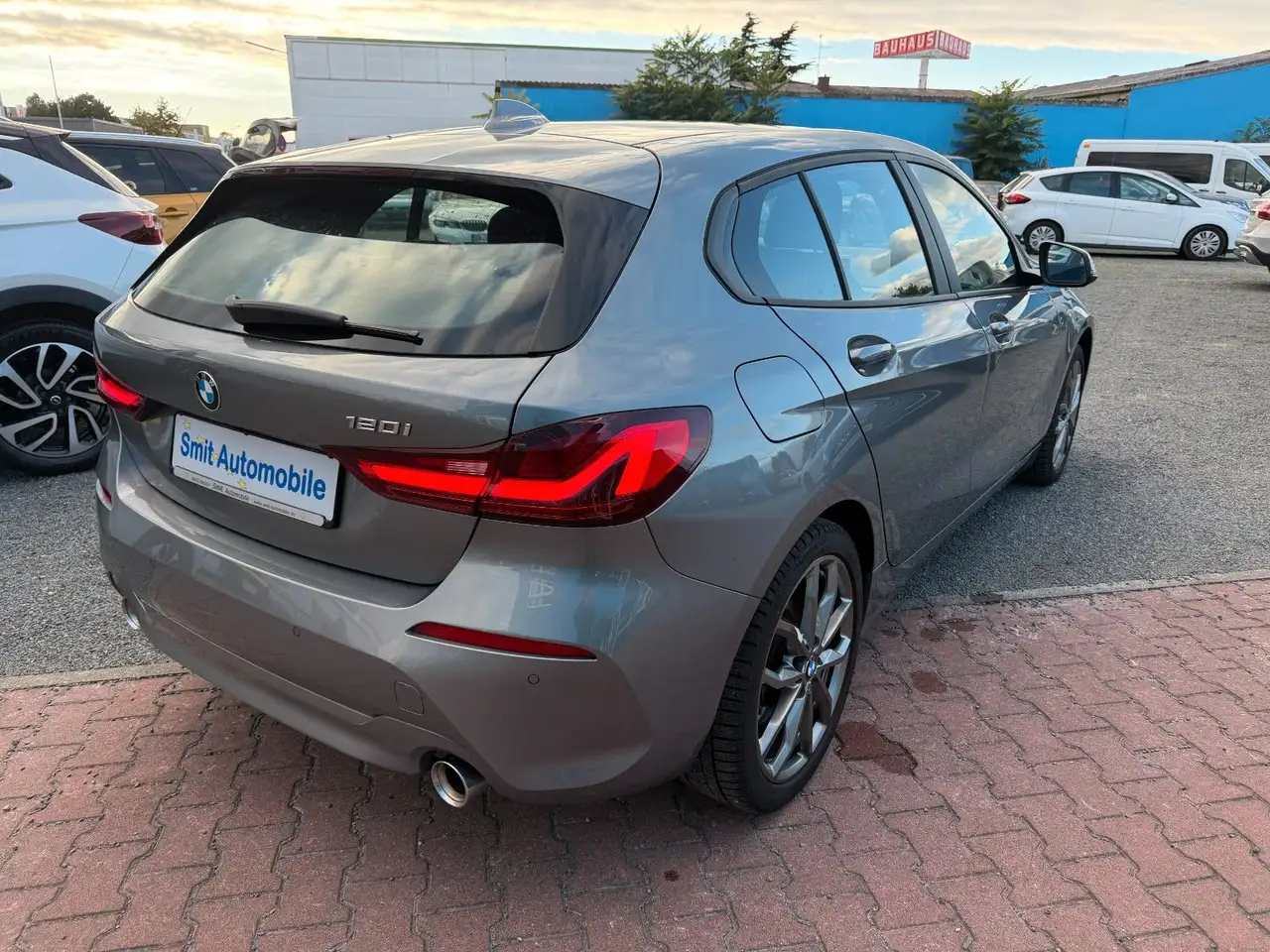 BMW 120 Baureihe 1 Lim. 120 i Advantage — Vehicle gallery 3