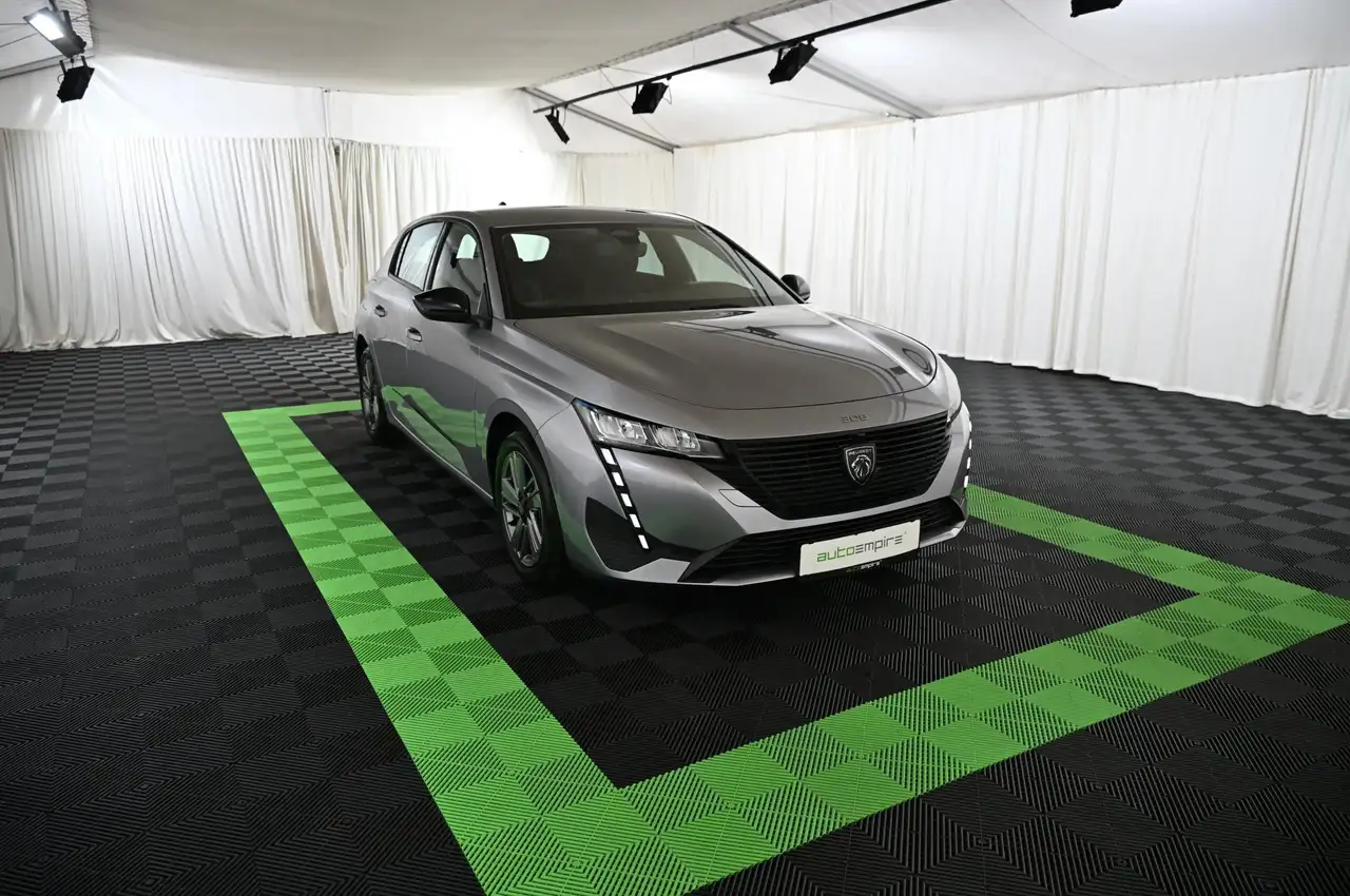 Peugeot 308 1.2 130 e-THP EAT8 Active-Pack LED/CAR-PLAY/ 16 — Galerie du véhicule 4