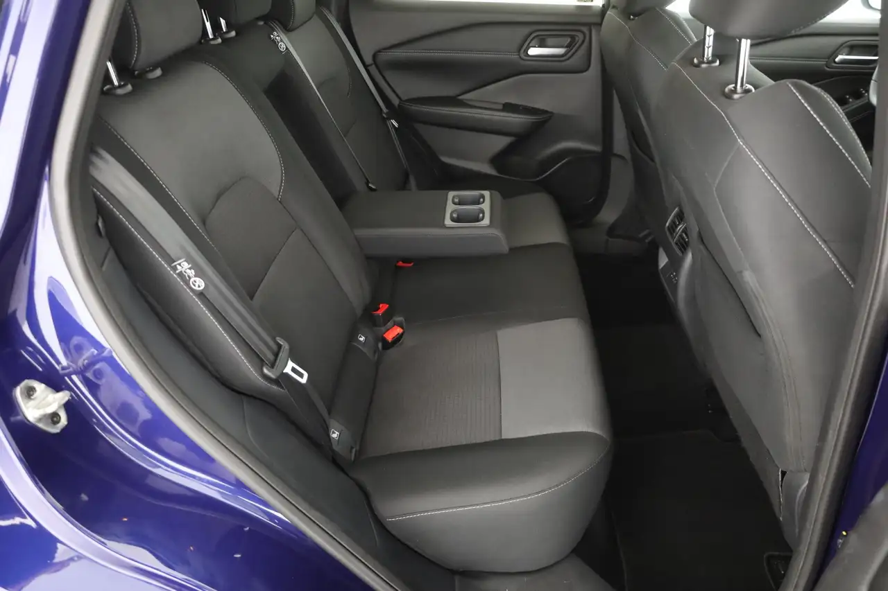 Nissan Qashqai N-Connecta 1.3 Dig-T LED ACC Navi Pano — Galerie du véhicule 26