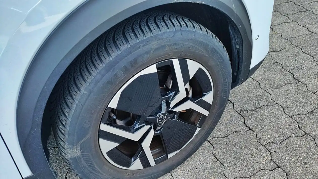 Peugeot 2008 2008 Elektro 156 GT 11 kW OBC, Alcantara, GJR, Wär — معرض صور السيارة 8