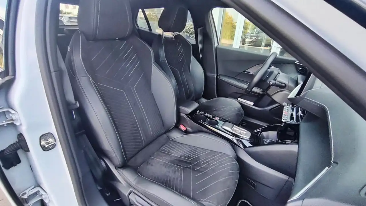 Peugeot 2008 2008 Elektro 156 GT 11 kW OBC, Alcantara, GJR, Wär — معرض صور السيارة 10
