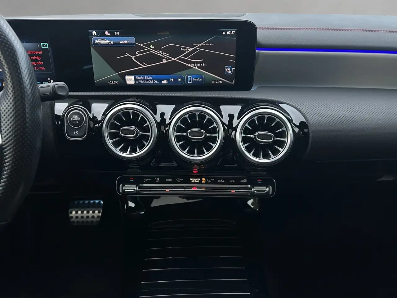 Mercedes-Benz CLA 200 CLA200 AMG Prem MLED Burme DAB KeyGo Pano Kamera — معرض صور السيارة 11
