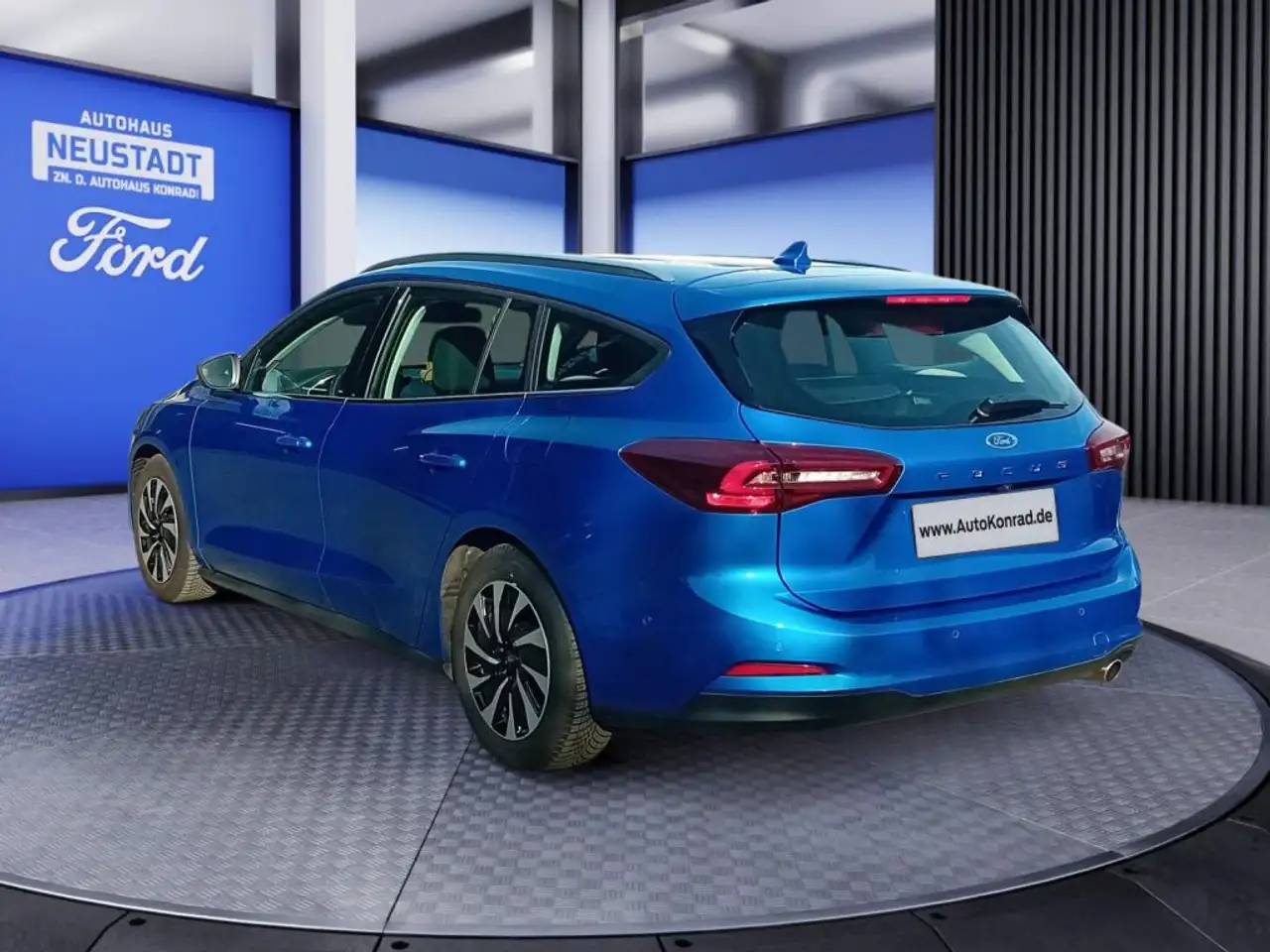Ford Focus Turnier 1.0 MHEV Aut. TITANIUM *B&O*Kamera* — Galería del vehículo 4