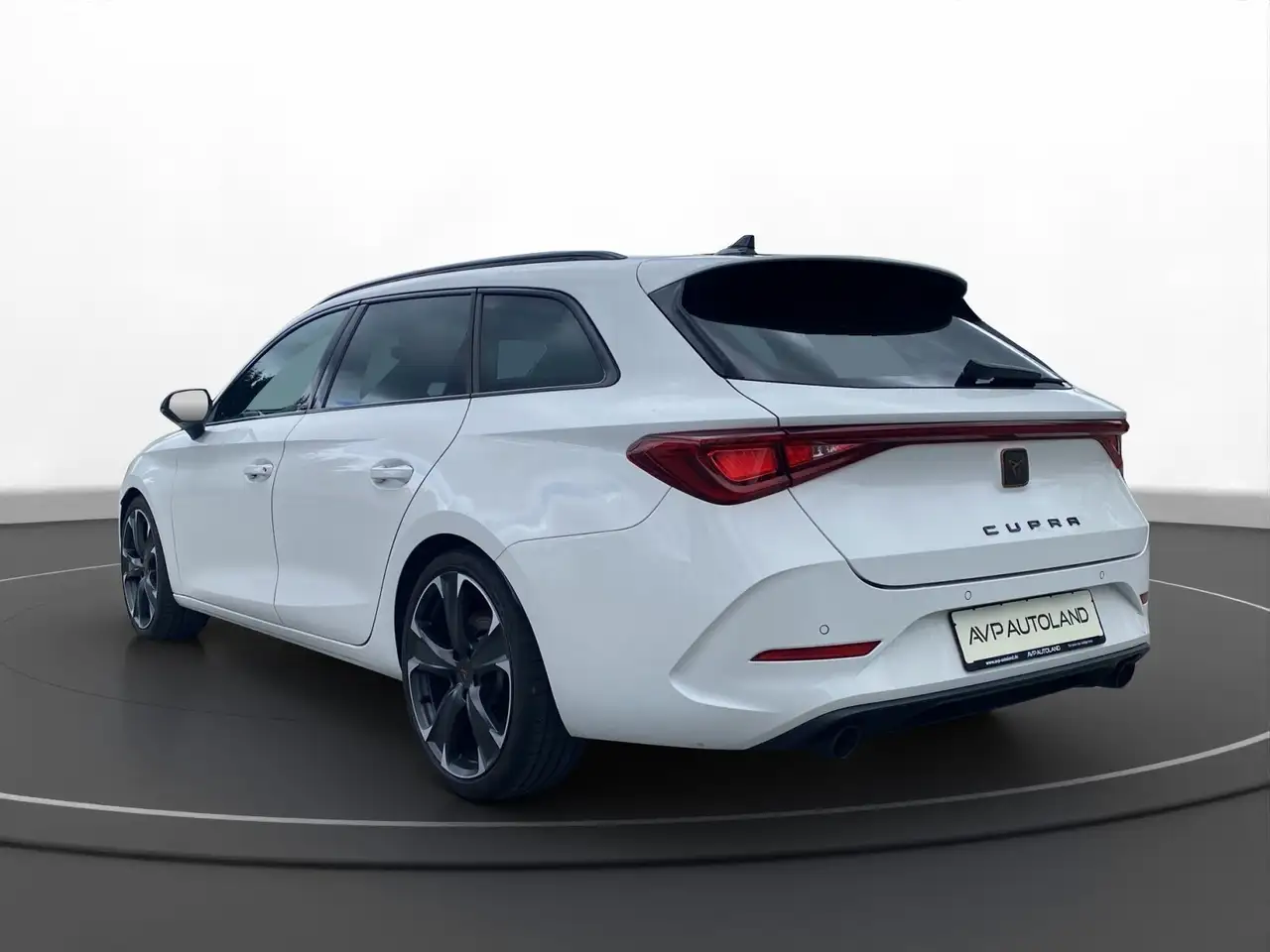 CUPRA Leon Sportstourer 2.0 TSI DSG | NAVI | LED | — معرض صور السيارة 7