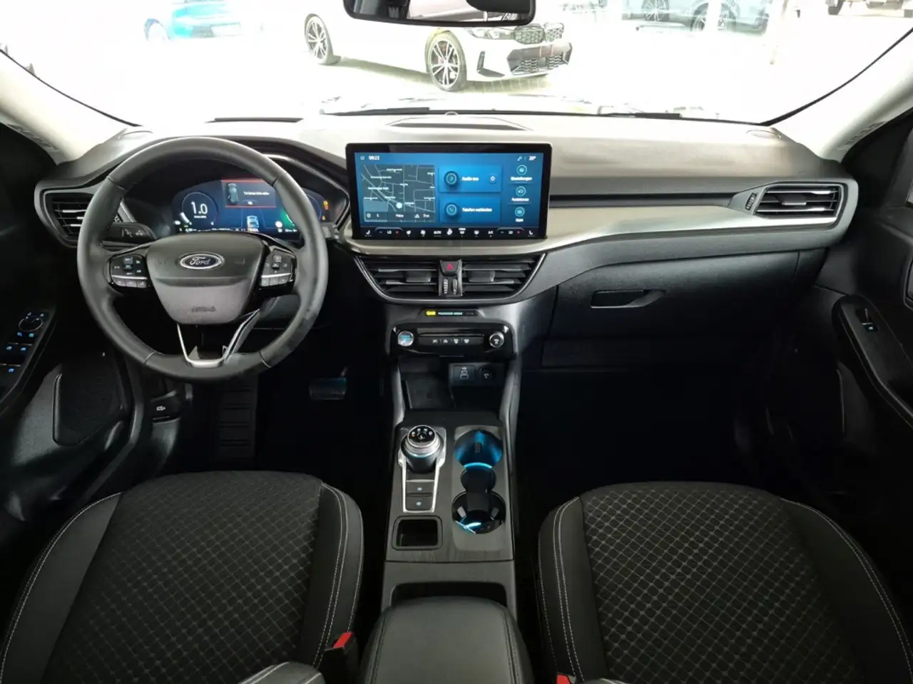 Ford Kuga Titanium 1.5 EcoBoost EU6e Aut. NAVI LED RFK — Galería del vehículo 10