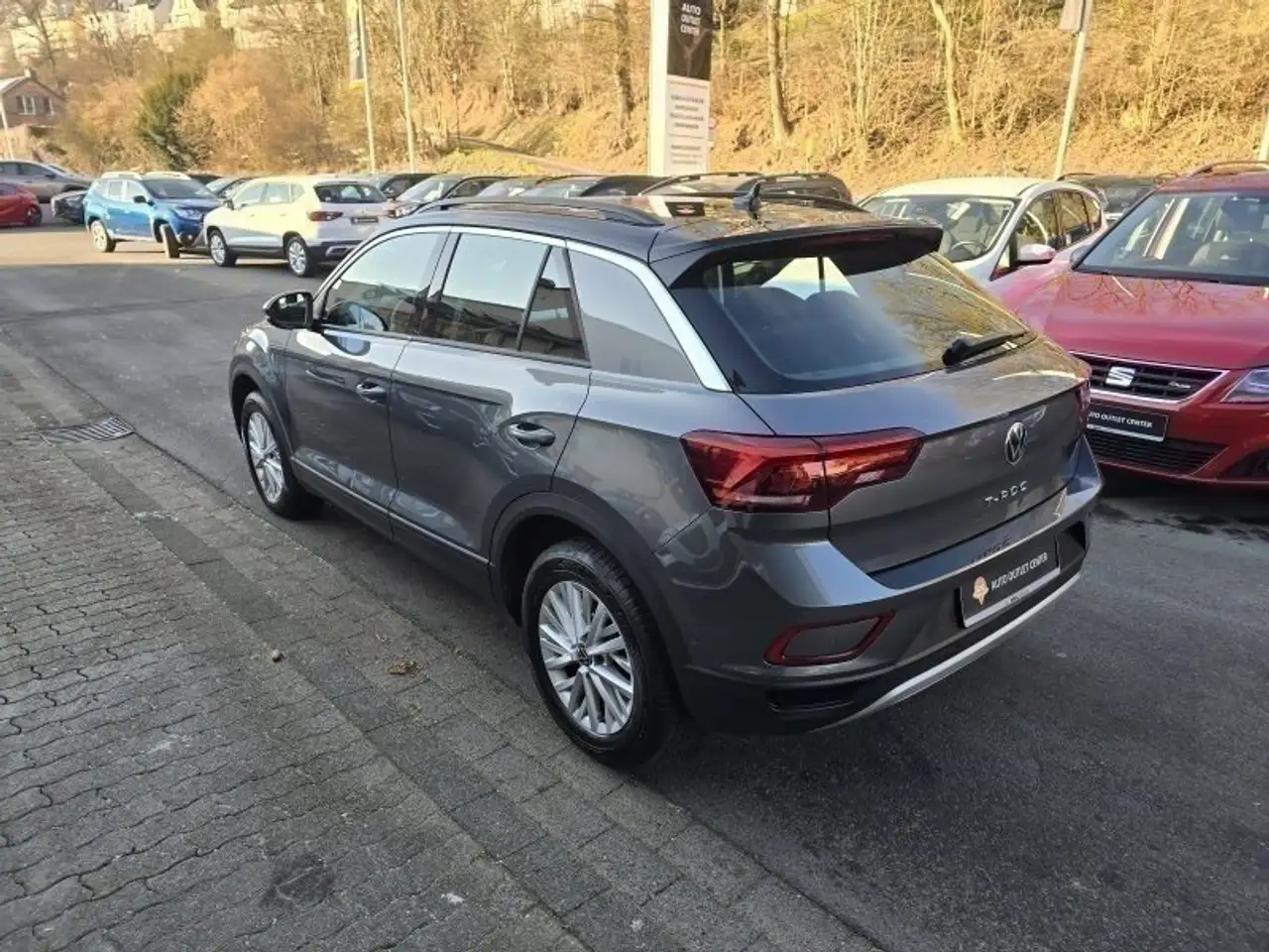 Volkswagen T-Roc TSI DSG*PDC*NAVIGATION*LED*DAB* — معرض صور السيارة 17