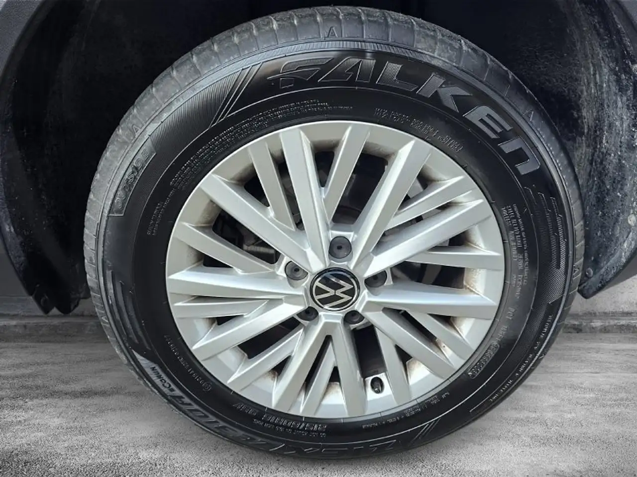 Volkswagen T-Roc TSI DSG*PDC*NAVIGATION*LED*DAB* — معرض صور السيارة 12