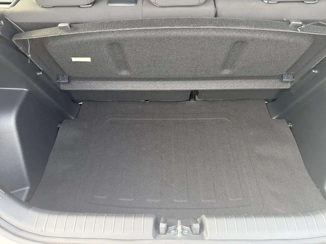 Hyundai i20 1.2 GDi Family 5-MT 2WD — معرض صور السيارة 12