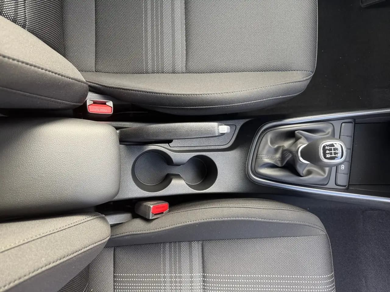 Hyundai i20 1.2 GDi Family 5-MT 2WD — معرض صور السيارة 14
