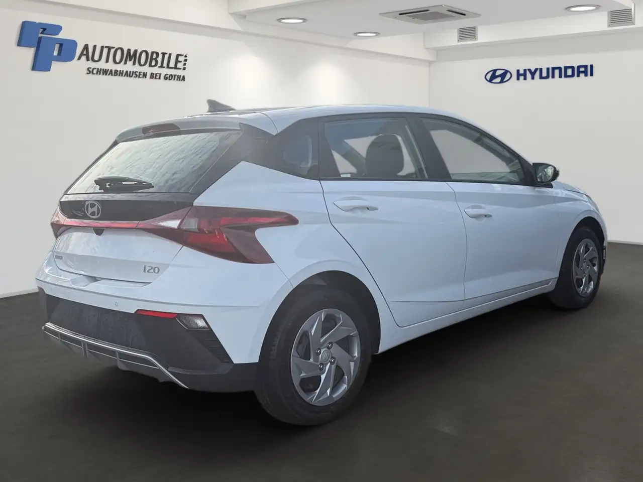 Hyundai i20 1.2 GDi Family 5-MT 2WD — معرض صور السيارة 3