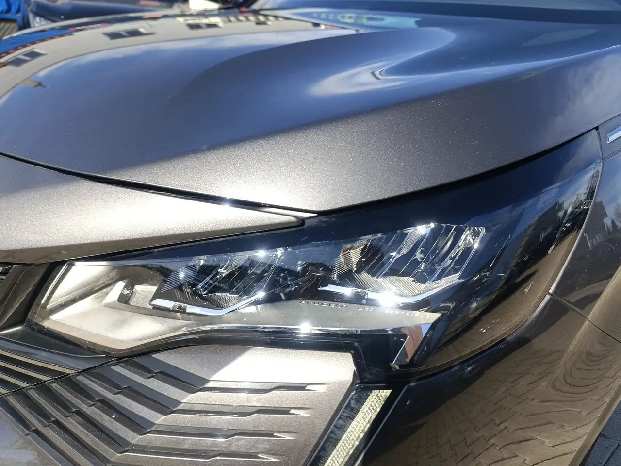 Peugeot 3008 1.2 PureTech 130 Allure Pack ACC KeyLess LM — Galería del vehículo 3