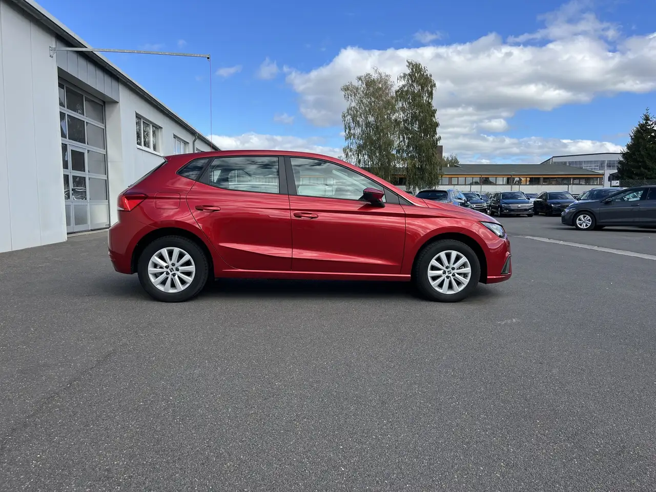SEAT Ibiza 1.0 TSI DSG Style 141€ m.20% Anz. Navi ACC LED R — Galerie du véhicule 5