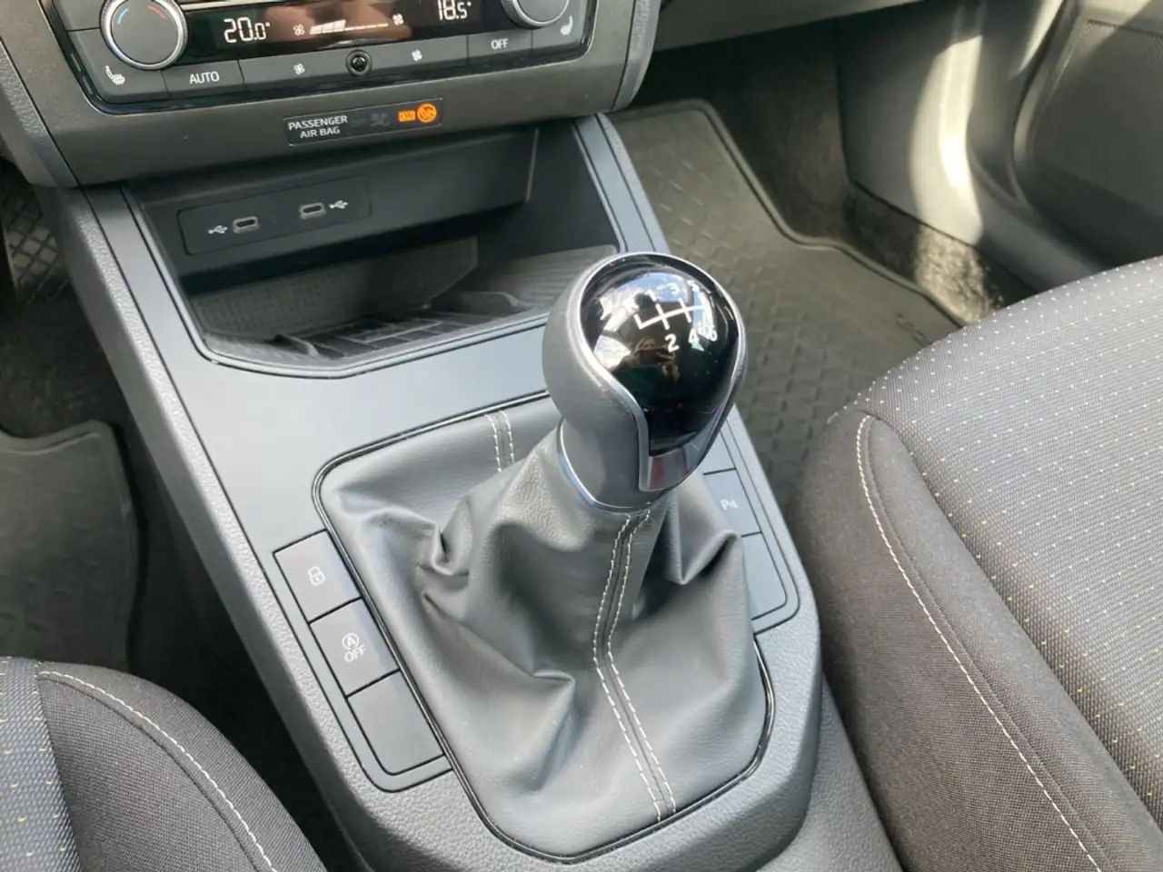 SEAT Ibiza STYLE EDITION 1.0 TSI Style Edition KAMERA+SHZ+KLI — معرض صور السيارة 19