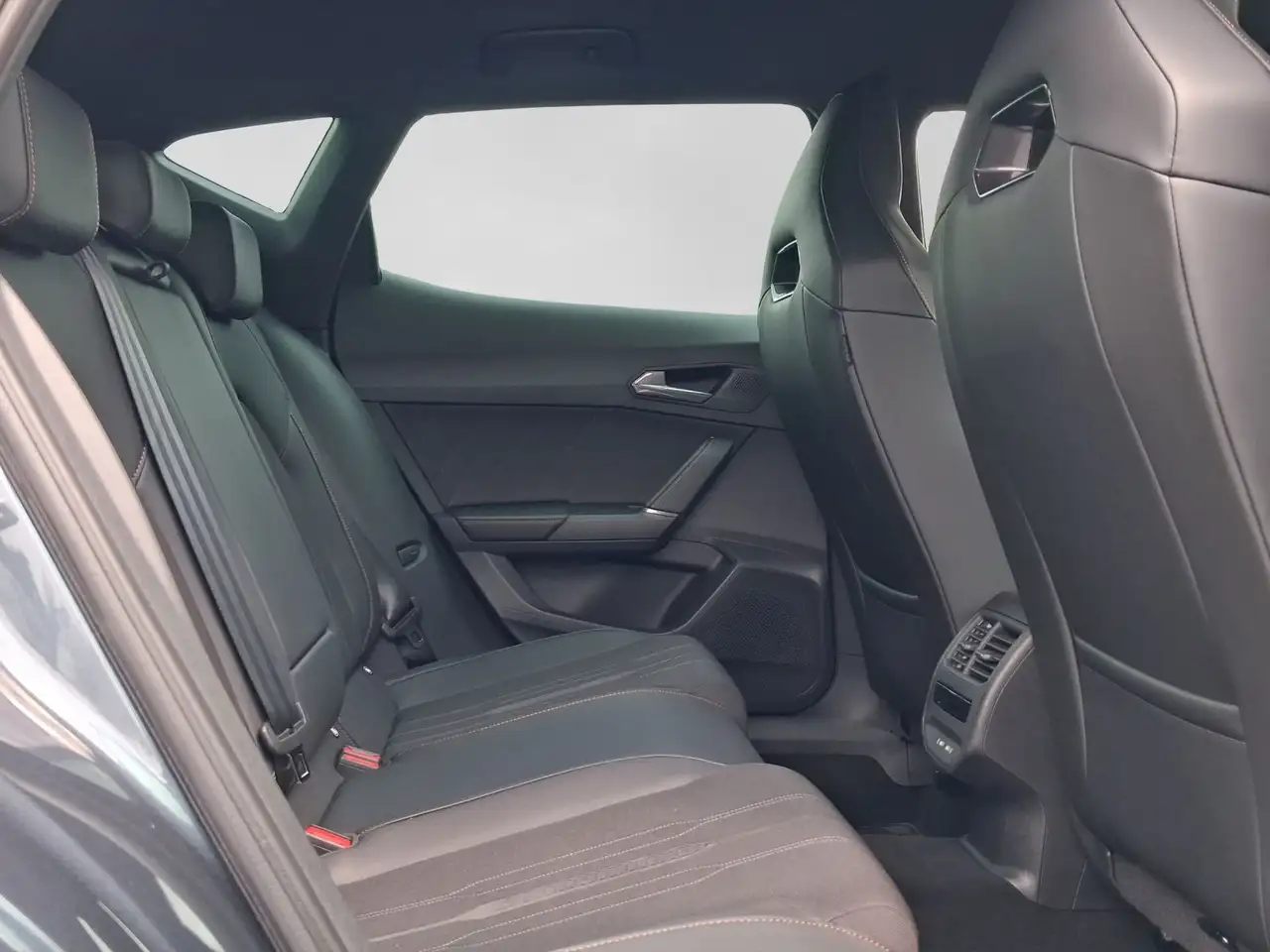 CUPRA Formentor 1.5 TSI DSG AHK LM19 KAMERA eKLAPPE — معرض صور السيارة 6