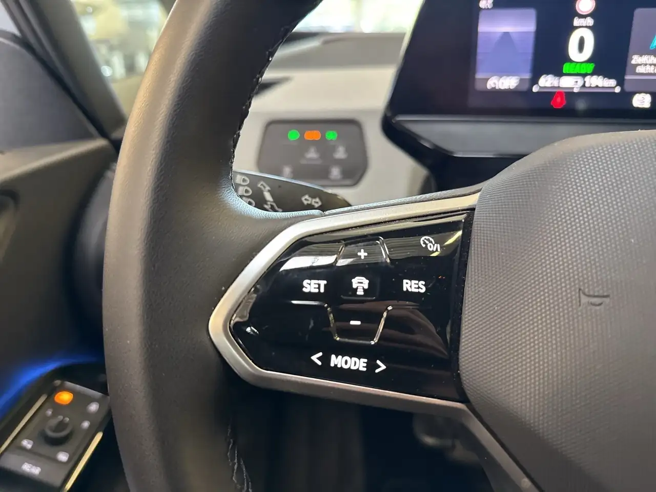 Volkswagen ID.3 Pro MOVE CAM ACC LM19 NAVI CARPLAY SITZHEIZ — Vehicle gallery 19