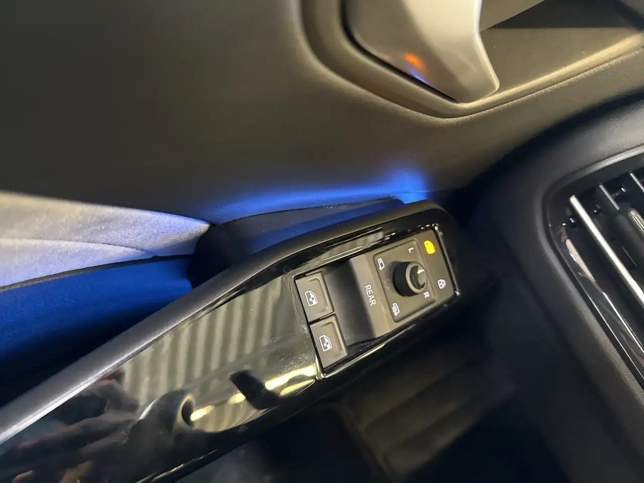 Volkswagen ID.3 Pro MOVE CAM ACC LM19 NAVI CARPLAY SITZHEIZ — Vehicle gallery 23
