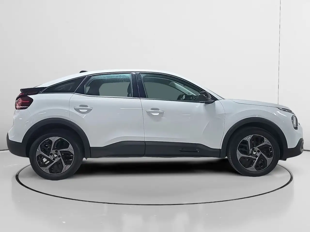 Citroen C4 1.2 PureTech Plus S&S 130 — Vehicle gallery 2