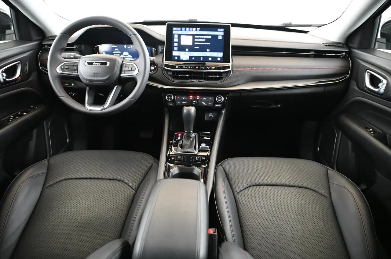Jeep Compass 1.3 PHEV 240 4xe Trailhawk LED/LEDER/ACC/17 — معرض صور السيارة 11