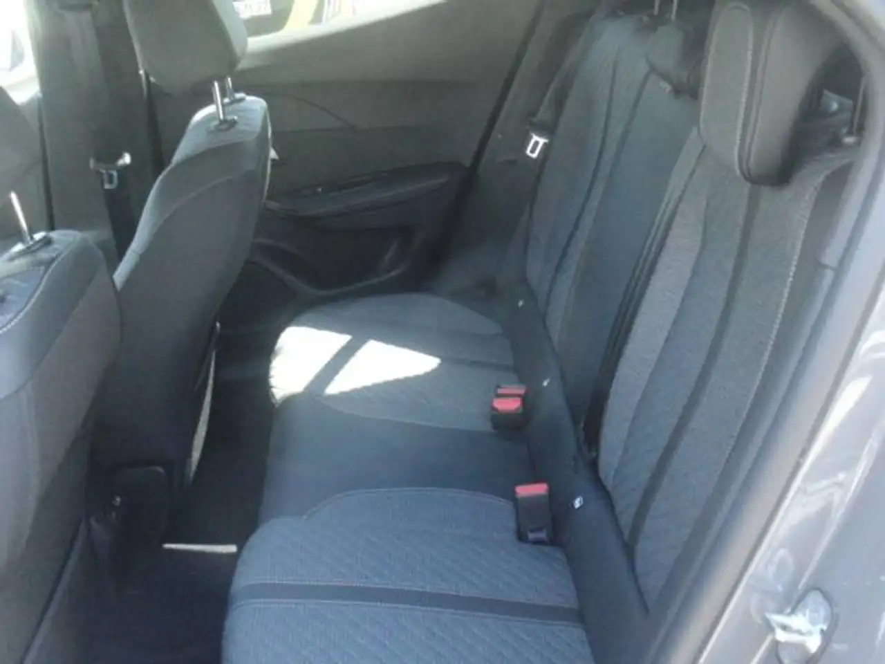 Peugeot 2008 Allure — Galería del vehículo 10
