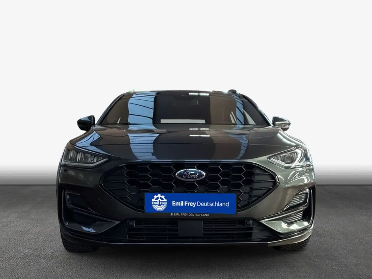Ford Focus Turnier ST-LINE X 1.0 EcoBoost Hybrid — معرض صور السيارة 3