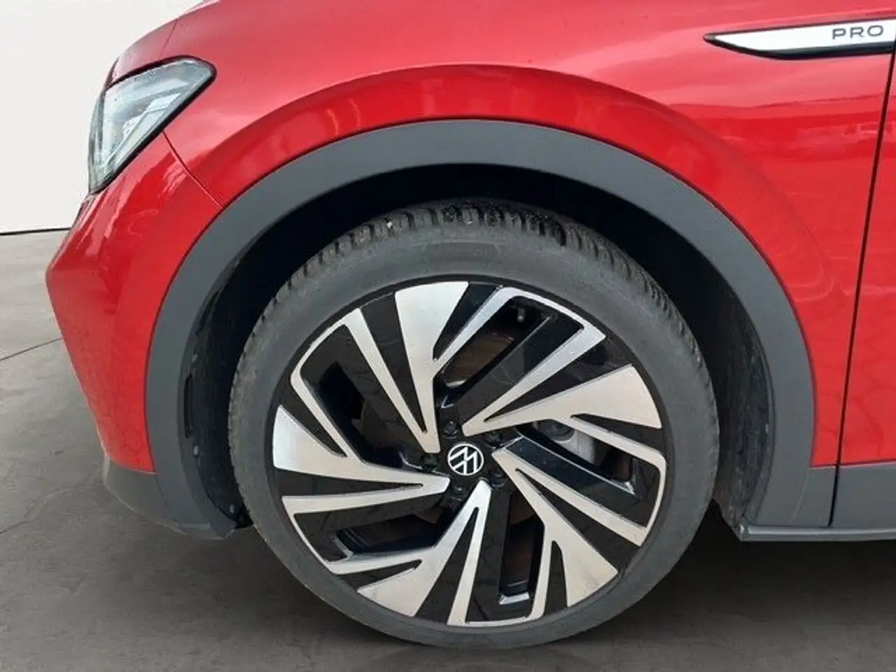 Volkswagen ID.4 Pro Performance 82kWh AHK PANO Matrix Wärme — Galería del vehículo 4