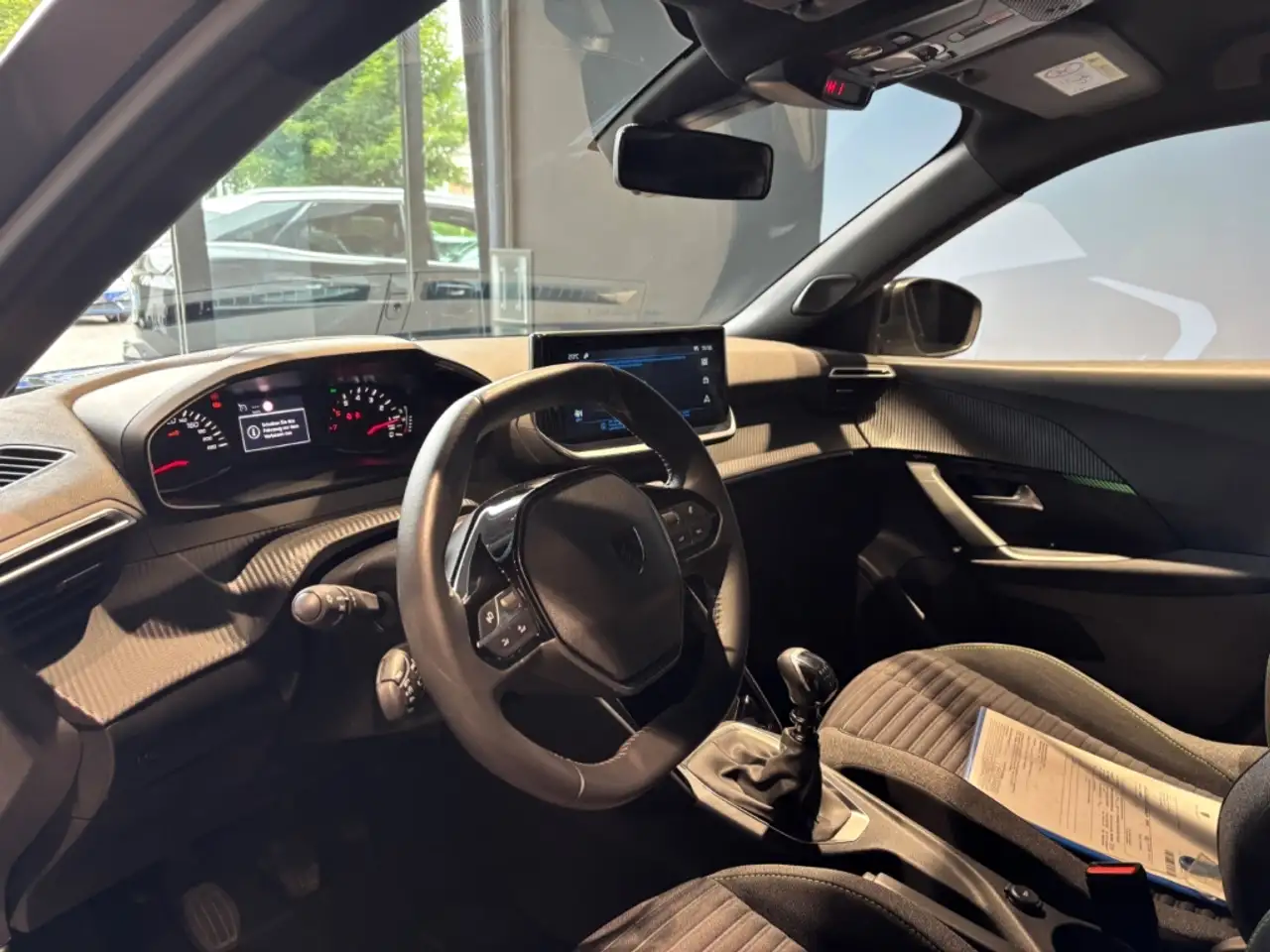 Peugeot 2008 Neuer Active PureTech 100 DAB NAVI SITZHZG — Galerie du véhicule 8