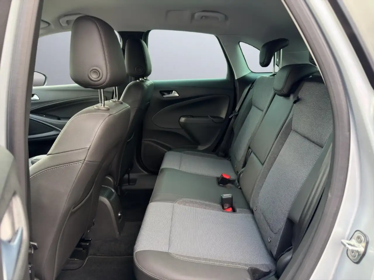 Opel Crossland Elegance Paket ATG Turbo Navi Allwetterreifen Klim — Galerie du véhicule 16