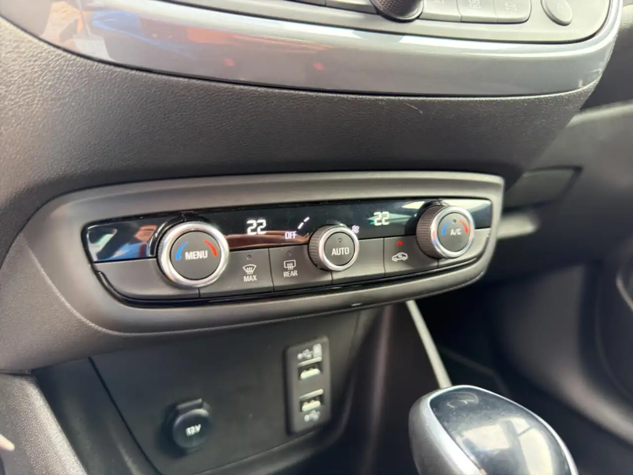 Opel Crossland Elegance Paket ATG Turbo Navi Allwetterreifen Klim — Galerie du véhicule 20