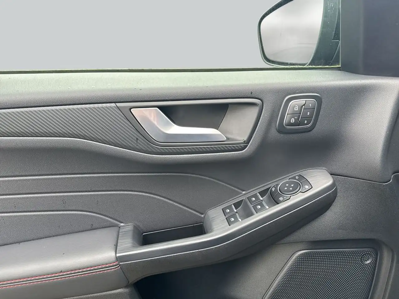Ford Kuga 2.5 Duratec FHEV ST-LINE X — Galería del vehículo 15