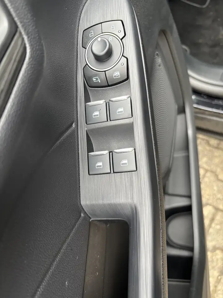 Ford Kuga Hybrid Active FHEV 183PS Allradantrieb Winter-Pake — Vehicle gallery 16