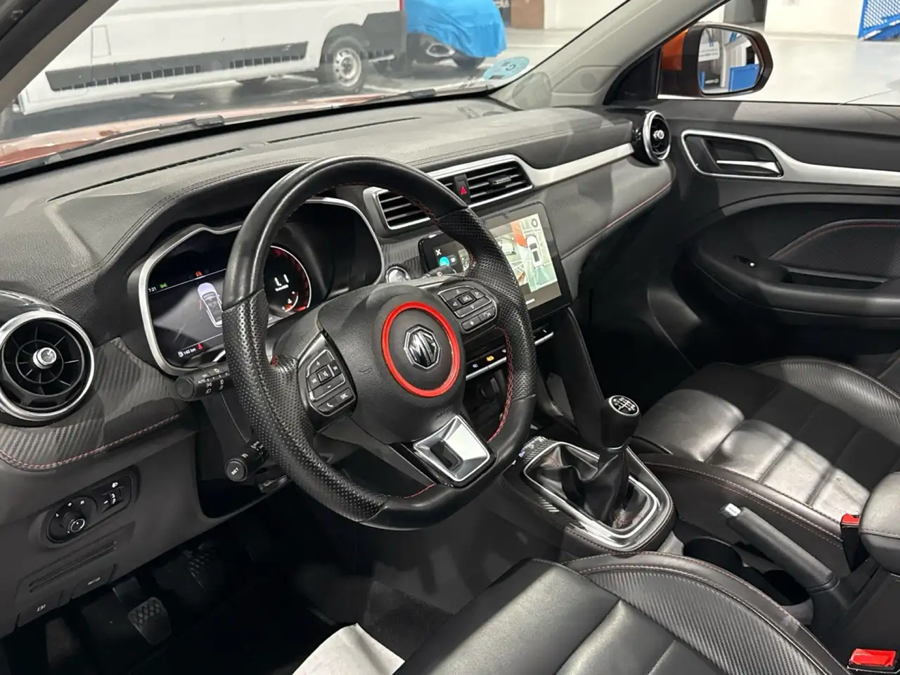 MG ZS 1.0T Luxury — Galería del vehículo 15