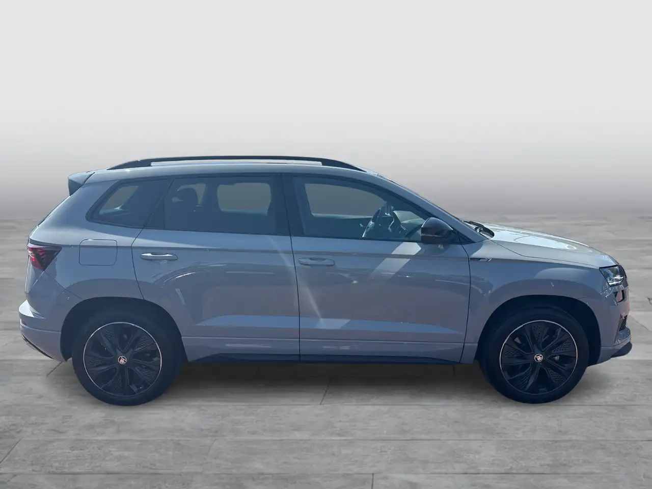 Skoda Karoq 1.5 SPORTLINE CAM ACC LM18 MATRIX E-KLAPPE — Galería del vehículo 5