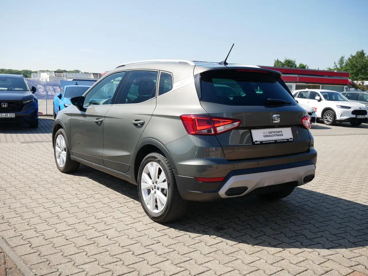 SEAT Arona 1.5 TSI DSG XPERIENCE LED+SHZ+ACC+NAVI — Galerie du véhicule 9