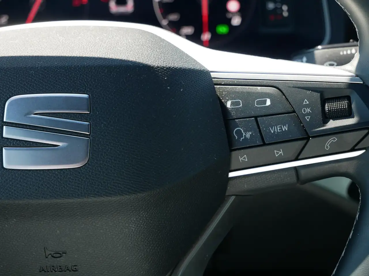 SEAT Arona 1.5 TSI DSG XPERIENCE LED+SHZ+ACC+NAVI — Galerie du véhicule 16