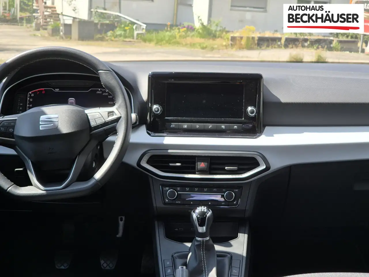 SEAT Ibiza Style 1,0TSI - SHZ, Rückfahrkamera, PDC vorne u... — معرض صور السيارة 22