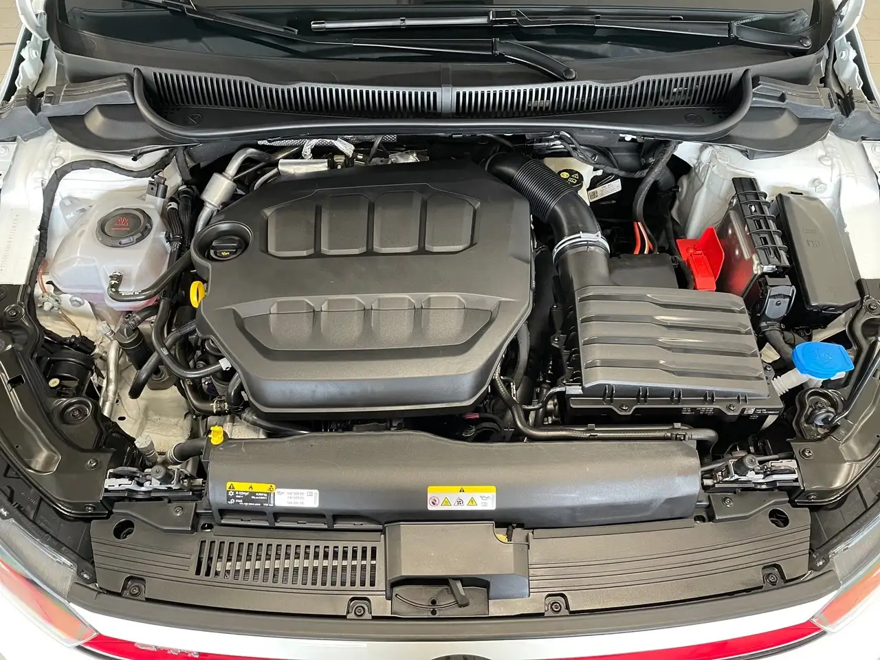 Volkswagen Polo VI 2.0 TSI GTI *MATRIX*BEATS*PARKSENSOR* — معرض صور السيارة 8