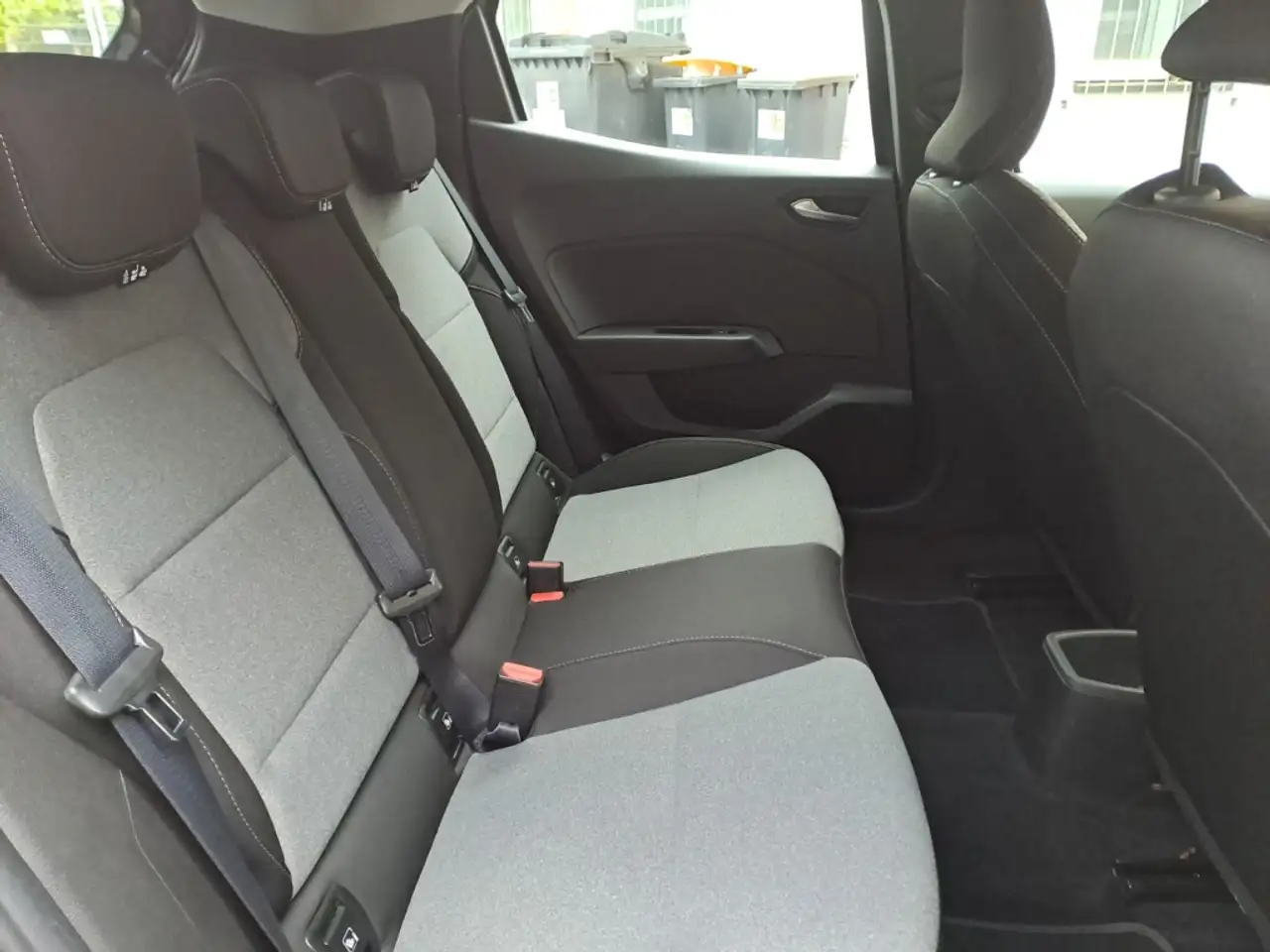 Renault Clio EVOLUTION TCe 90 Evolution KLIMA+SHZ+PDC+USB+LED+D — معرض صور السيارة 26