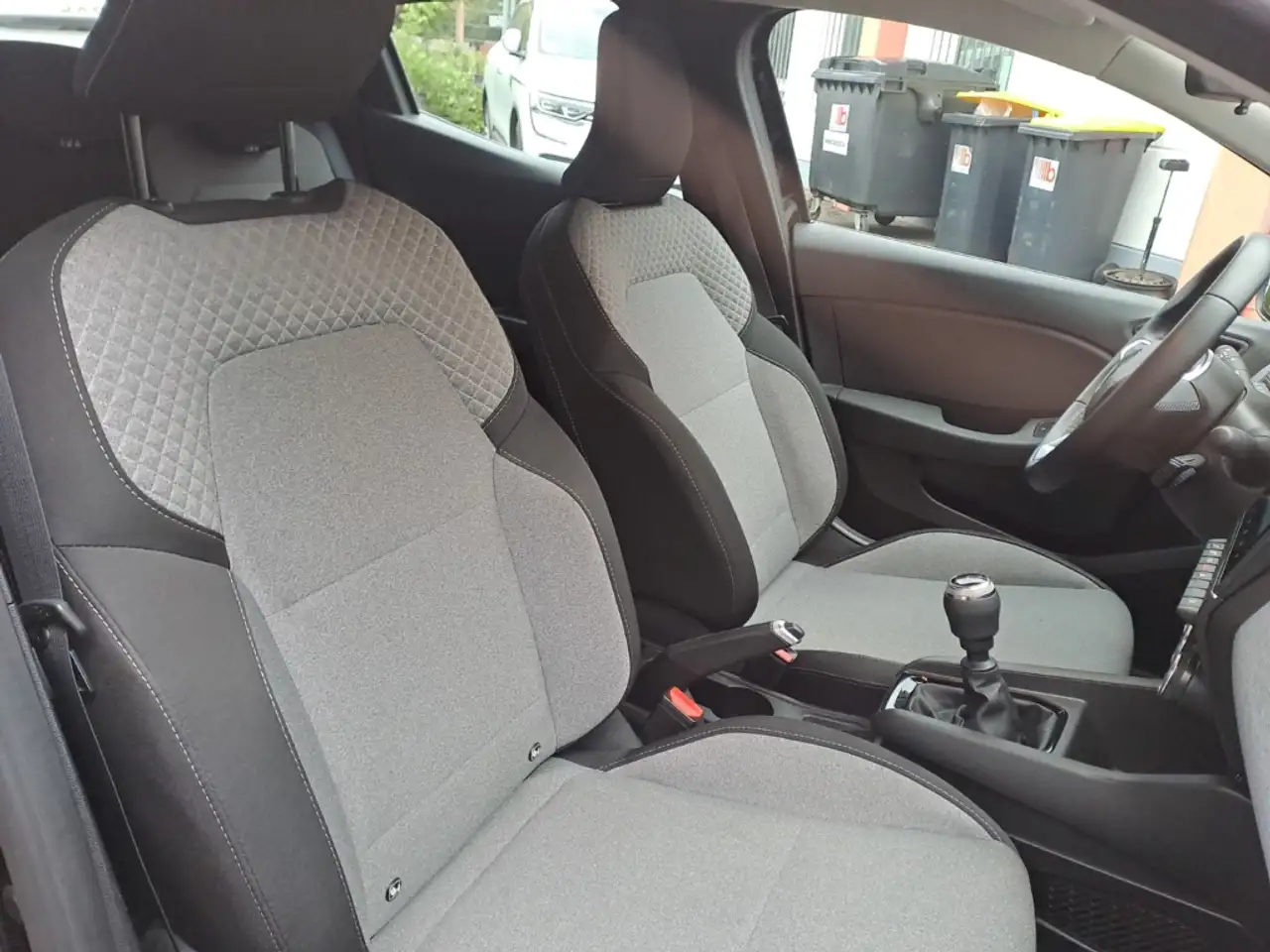 Renault Clio EVOLUTION TCe 90 Evolution KLIMA+SHZ+PDC+USB+LED+D — معرض صور السيارة 25