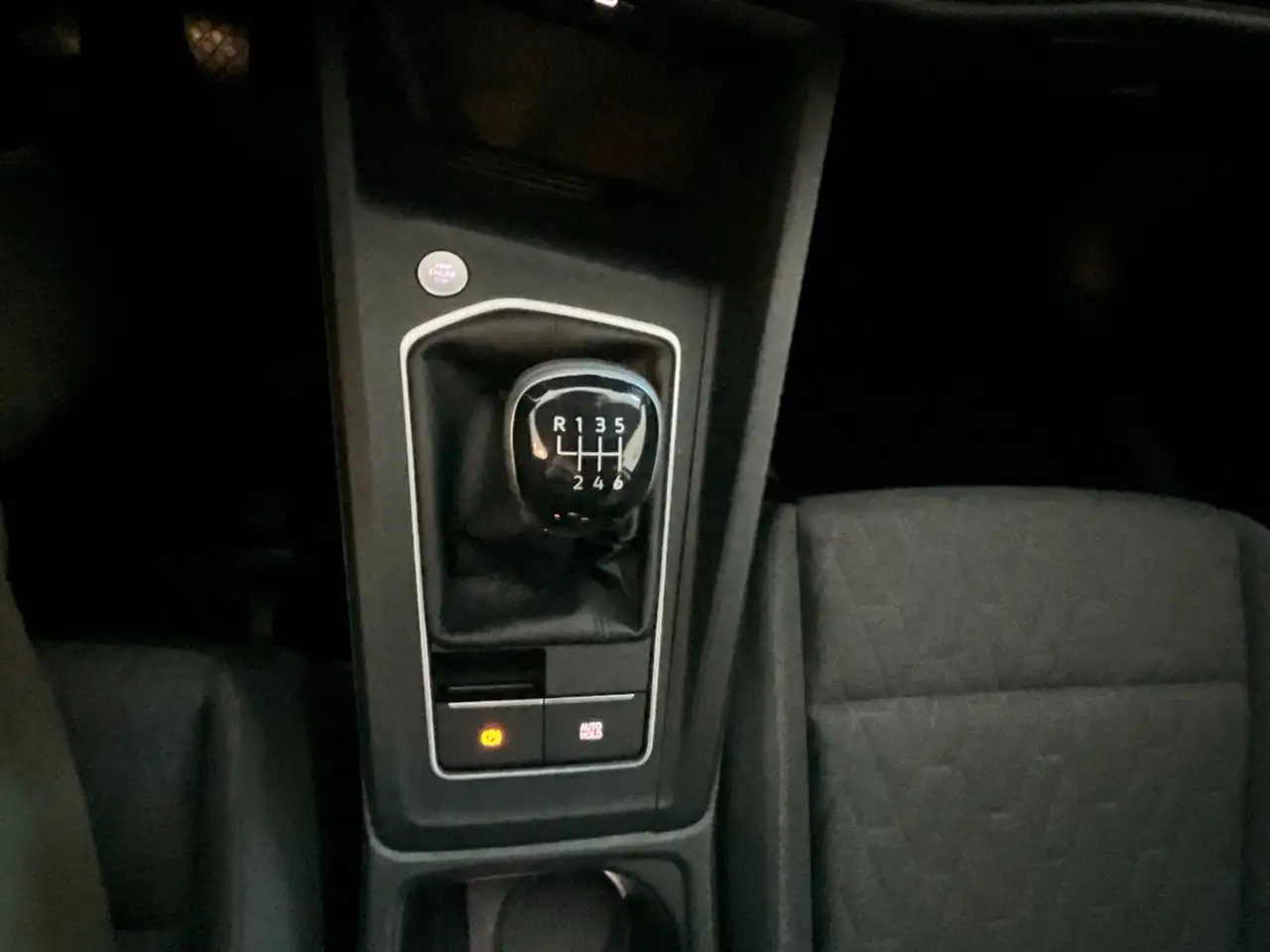 Volkswagen Golf Life , Navi, Kamera, Sitzhzg., ACC — Galería del vehículo 15