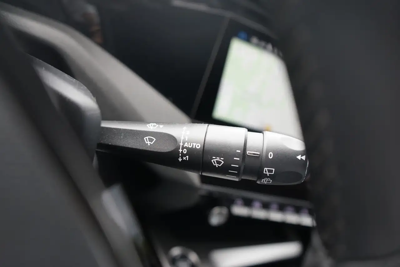 Peugeot 308 1.2 PureTech 130 LED Navi Kamera — Galería del vehículo 23