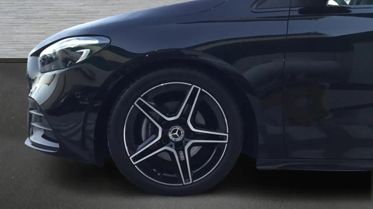 Mercedes-Benz B 200 -CLASS D — معرض صور السيارة 5