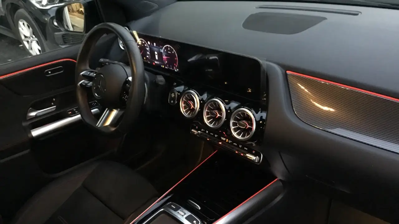 Mercedes-Benz B 200 -CLASS D — معرض صور السيارة 10