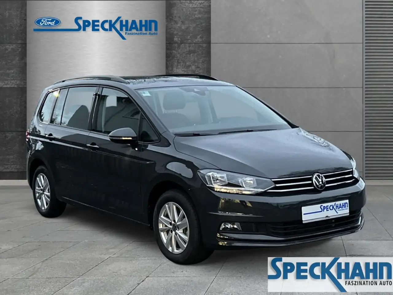 Volkswagen Touran Comfortline BMT 1.5 TSI Climatronic Navi digitales — Vehicle gallery 5