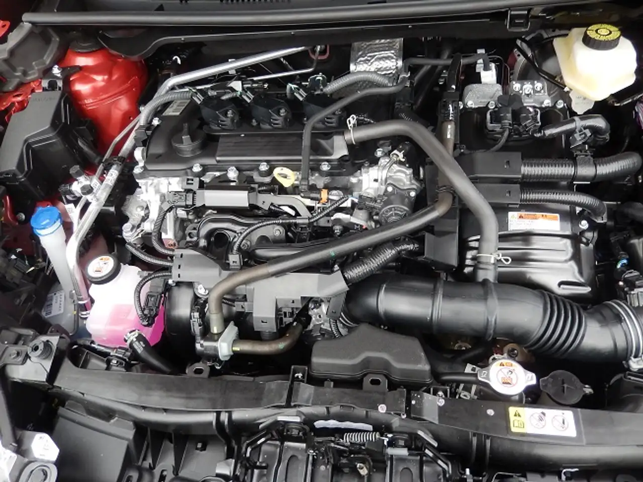 Mazda 2 Hybrid 2024 5HB 1.5L VVT-i 116 PS e-CVT FWD HOMUR — Galería del vehículo 15
