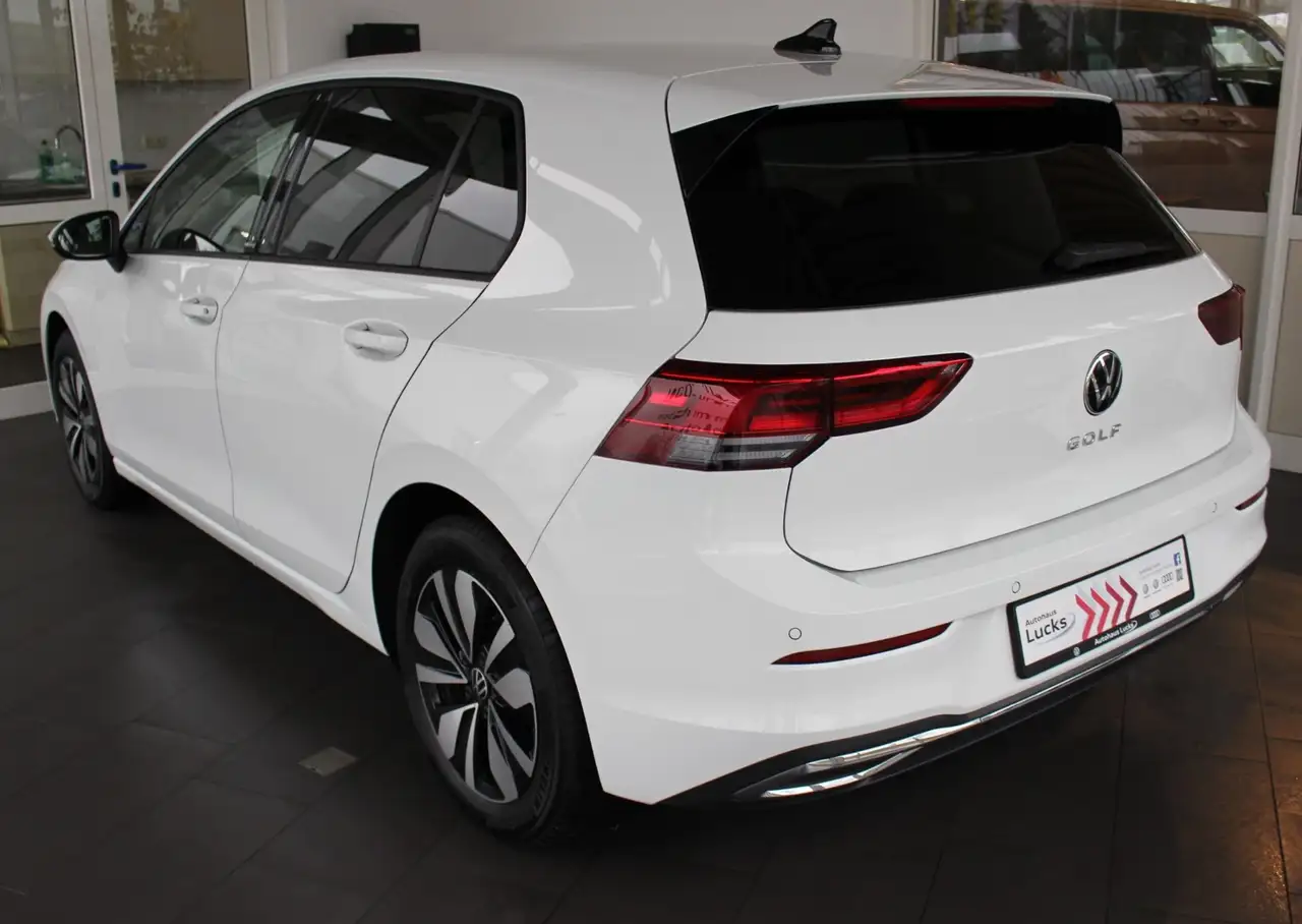 Volkswagen Golf MOVE 1.5 Life TSI LED NAVI ACC SITZHEIZUNG — Galería del vehículo 2